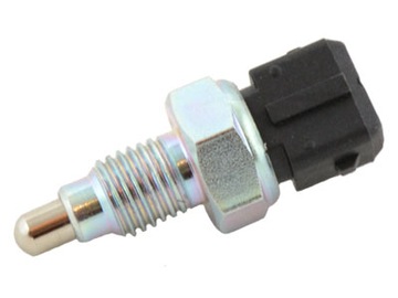 FREELANDER TD4 SPÍNAČ SVĚTEL COUVÁNÍ ZPĚTNÉHO
