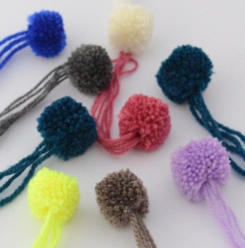 Pompon Kwadrat Wełna Akryl 100% 2 cm Nowość HIT