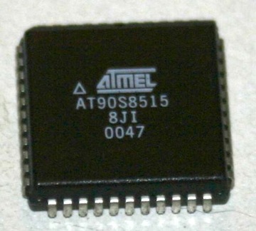 AT90S8515-8JI 8-bitowy mikrokontroler 8KB flash