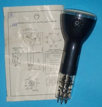 ОСЦИЛЛОСКОПИЧЕСКАЯ ЛАМПА 8LM3W, НЕИСПОЛЬЗОВАННАЯ В КАРТОНЕ