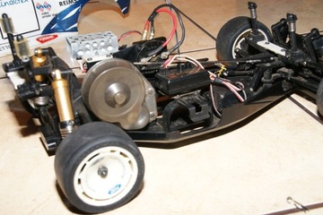 KYOSHO FORD ESCORT RS, отличная модель, ременный привод!