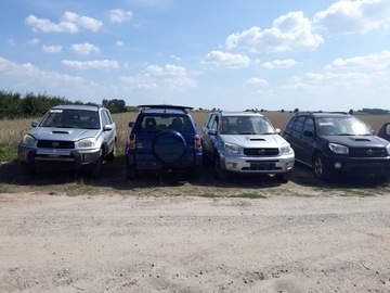 Toyota Rav4 II дверь левая ЗАДНЯЯ левая задняя