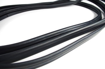 Комплект уплотнителей передней правой двери VW Bus T3