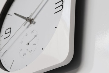 Zegar ścienny z termometrem E01.3689