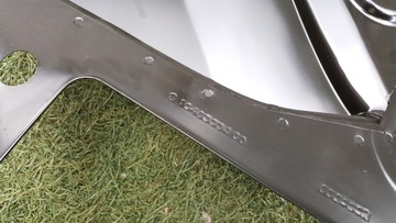 BLATNÍK MERCEDES ML W164 PRAVÝ ZADNÍ