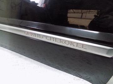 ДВЕРЬ ПРАВАЯ ПЕРЕДНЯЯ комплект. ДЖИП ГРАНД ЧЕРОКЕ WK 05-