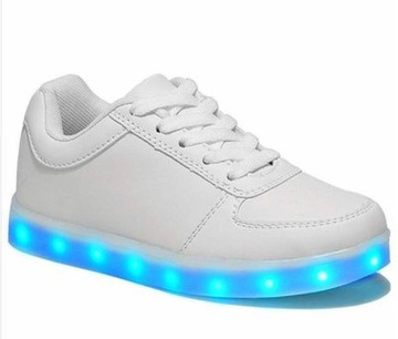 Shuffle dance hot sale shoes led