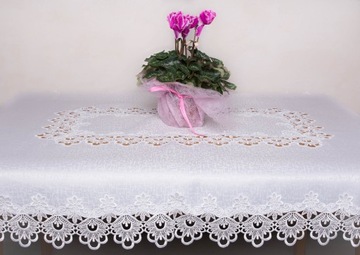 Скатерть GUIPURA, ПРЯМОУГОЛЬНАЯ 90X150, СТОЙКАЯ К ПЯТЯНЯМ, БЕЛАЯ