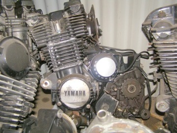 Детали двигателя Yamaha FJ 1200.