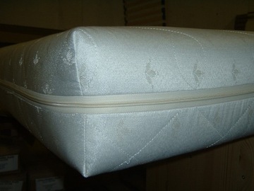 Наматрасник стеганый 140x200