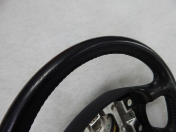 Audi A3 — кожаное рулевое колесо с 4 спицами