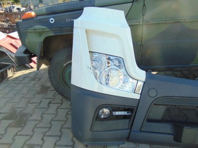 Панель фари ,лампа ,бампер комплект  actros mp4 фото №1