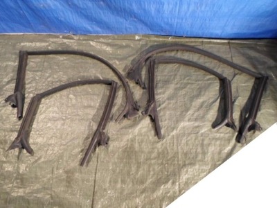 Audi s7 прокладка дверь левый перед 4g8845353 фото №1