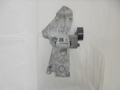 Dacia logan 1.5 dci кронштейн генератора 8200425034 фото №1