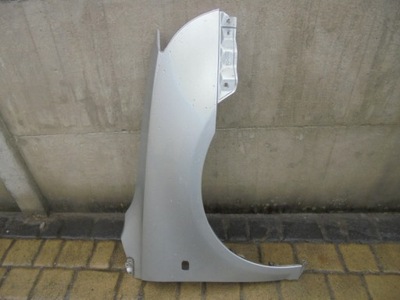 Toyota avensis t25 - крыло передний правый фото №1