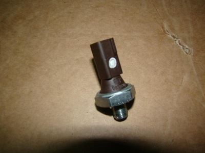 Vw beetle 5c5 2.5 датчик оливи 038919081h фото №1