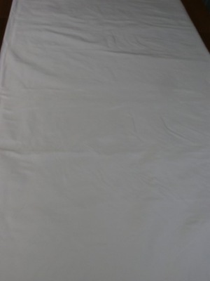 jedwabna tafta w kolorze złamanej bieli (off white)