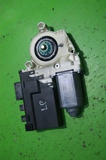 C8 ulysse моторчик скло лівий перед фото №1