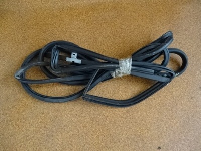 Opel mokka 14r прокладка двері перед правий фото №1