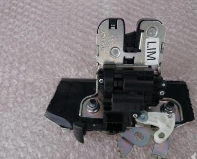 AUDI A4 B5 - CASING CONTROL UNIT - milautoparts-fr.ukrlive.com