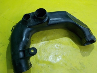 Kia magentis 2.0 труба повітрозабірник фото №1