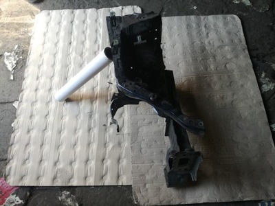 Toyota avensis t27 підкрилок панель фари правий фото №1