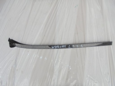 Молдинг скло ліва mercedes w212 рестайлінг фото №1