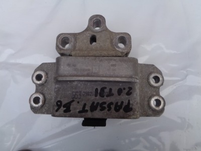 Кронштейн подушка vw passat b6 2.0tdi 3c0199555aa фото №1