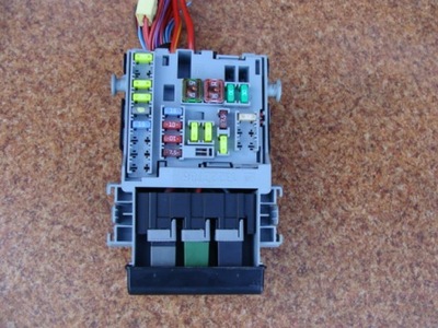 Chevrolet orlando 11 коробка корпус предохранителей фото №1