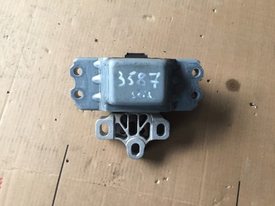 Vw scirocco 08- кронштейн коробки передач 2.0 tdi фото №1