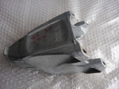 Audi a4 a5 q5 кронштейн двигуна 8k0199307cb фото №1