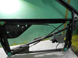 Audi a3 підйомник скло правий перед фото №1