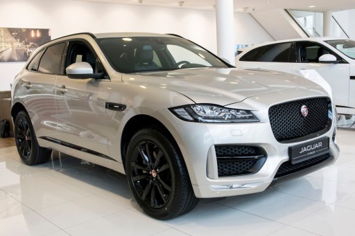 Jaguar F-Pace '16 Черная накладка на задний бампер