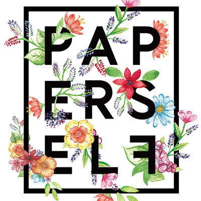 Красочная тату колибри на женской руке Paperself