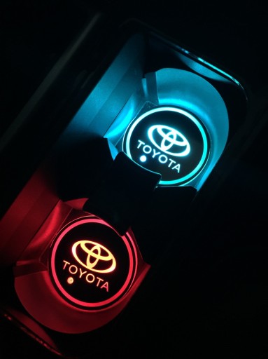 ŚWIATŁA LED LOGO PODKŁADKA AUDI RZUTNIK BIAŁY