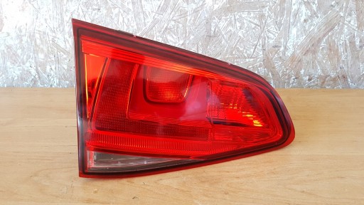 LAMPA LEWA KLAPY TYŁ VW GOLF VII HB 5G0945093AC