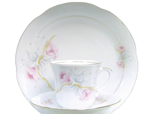 081 CUKIERNICA DUŻA 035 KAMELIA CHODZIEŻ PORCELANA