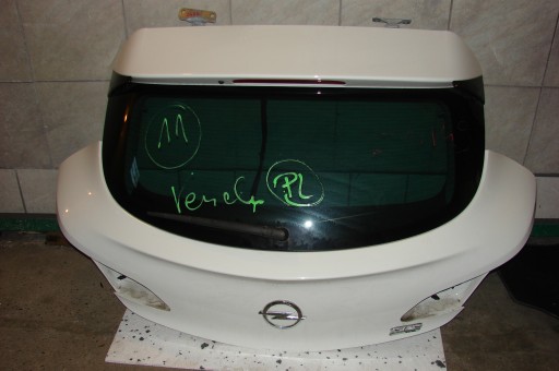 Задній люк темне скло ASTRA IV J GTC дуже добре 11R z40r