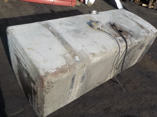 SCANIA ПАЛИВНИЙ БАК 700L