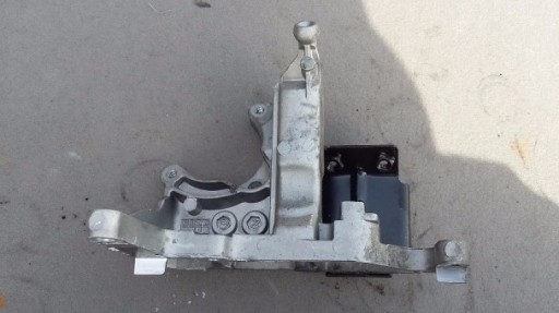 AV6Q-9B470-BB - FORD C MAX FOCUS MK3 1.6 TDCI ЛАПА ДВИГУНА AV6Q-BB
