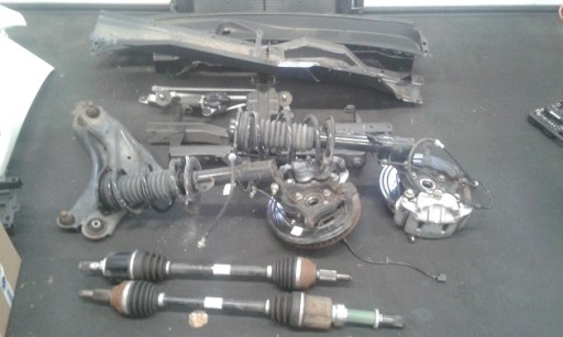 КРОССОВЕР АМОРТИЗАТОР NISSAN E-NV200 ЭЛЕКТРИК