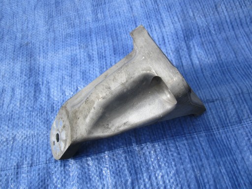 engine mount left Audi Q7 6.0 V12 05A199307A