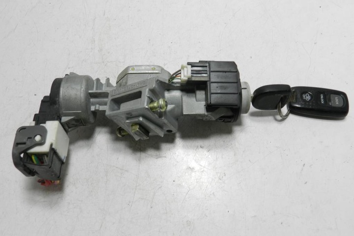 3M513F880AB IGNITION LOCK KEY MAZDA 3 I BK photo 1 - milautoparts-fr.ukrlive.com