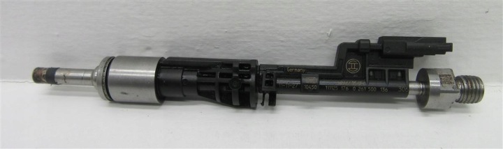 7599876 0261500136 INJECTEUR BMW F01 F10 4.4B N63