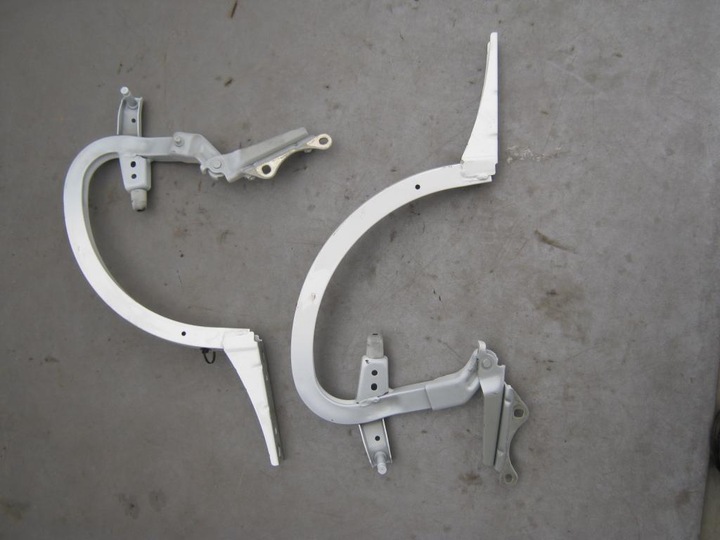 AUDI A6 4G SEDAN HINGE REAR LID LEFT photo 1 - milautoparts-fr.ukrlive.com