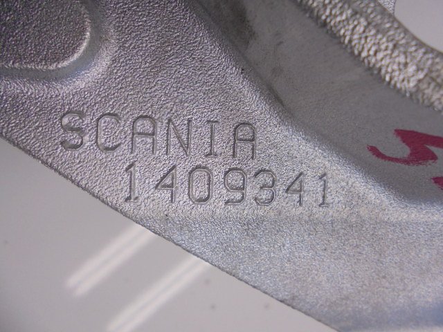 SCANIA 4 FIXATION COUSSINS RENVERSEMENT CABINES AVANT 1409341