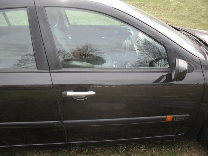 RENAULT LAGUNA II 1.9 DCI GLASS DOOR photo 1 - milautoparts-fr.ukrlive.com