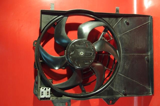 VENTILATEUR DE RADUATEUR CITROEN C4 CACTUS 2015 photo 3 - milautoparts-fr.ukrlive.com