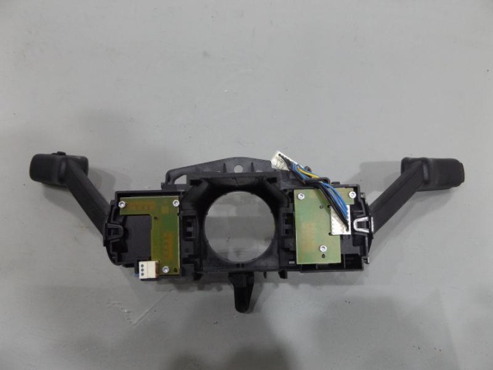 5Q0953507GK COMMUTATEUR COMPOSITE VW TOURAN 5T III