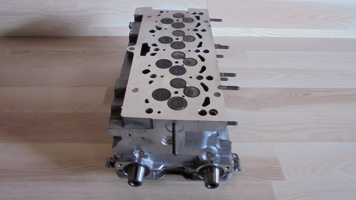 03G103373A CYLINDER HEAD 2.0 TDI 140 KM BKP VW PASSAT photo 2 - milautoparts-fr.ukrlive.com